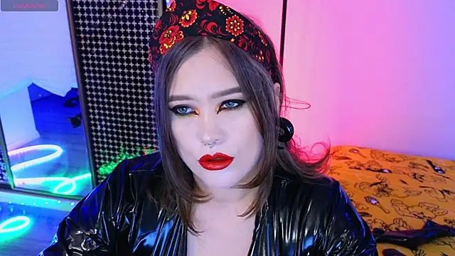 wickedxqueen online show from July 4, 9:30 pm