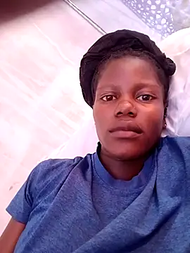 Snapshot of Slender-simple1 chatting on October 24, 6:56 am Slender-simple1 online show from October 24, 6:56 am