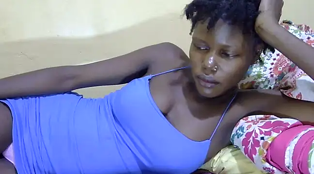 Snapshot of Slender-simple1 chatting on March 4, 11:51 am Slender-simple1 online show from March 4, 11:51 am