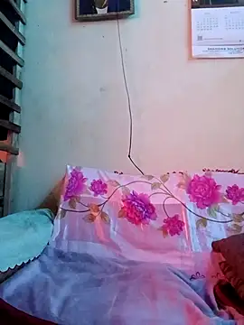 Snapshot of Slender-simple1 chatting on September 24, 11:50 am Slender-simple1 online show from September 24, 11:50 am