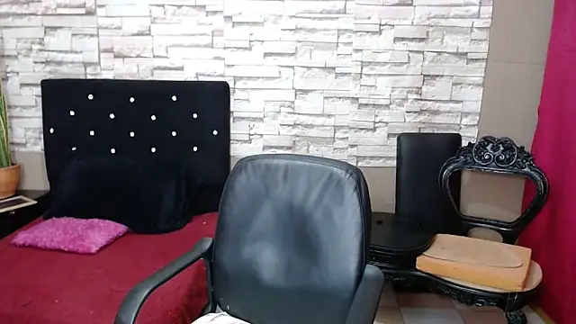 MarianaNight02 online show from February 10, 4:44 am