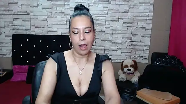 MarianaNight02 online show from December 15, 4:29 am