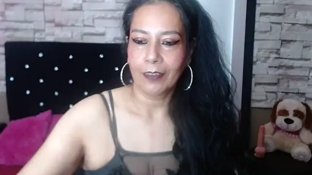 MarianaNight02 online show from October 27, 4:02 am