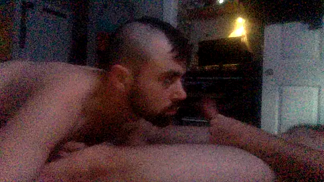 Snapshot of Fr4nk1eFFuxxx chatting on January 1, 6:49 pm Fr4nk1eFFuxxx online show from January 1, 6:49 pm