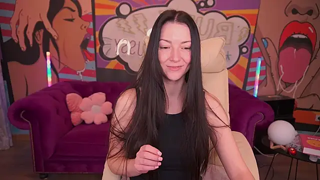 Snapshot of EmilyHalls chatting on February 11, 12:58 pm EmilyHalls online show from February 11, 12:58 pm