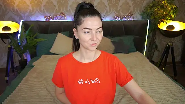Snapshot of EmilyHalls chatting on March 22, 6:54 am EmilyHalls online show from March 22, 6:54 am