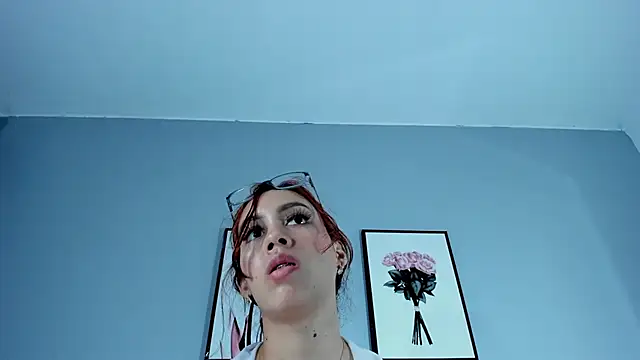 Estrella Duran online show from April 15, 7:58 pm