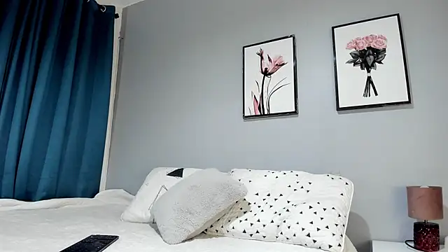 Estrella Duran online show from February 19, 12:13 pm