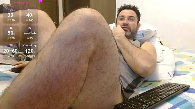 Snapshot of rodrher81 chatting on September 28, 11:17 am rodrher81 online show from September 28, 11:17 am