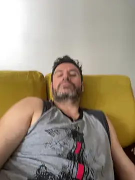 Snapshot of rodrher81 chatting on March 7, 1:07 pm rodrher81 online show from March 7, 1:07 pm