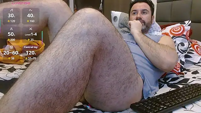 Snapshot of rodrher81 chatting on October 18, 7:38 pm rodrher81 online show from October 18, 7:38 pm