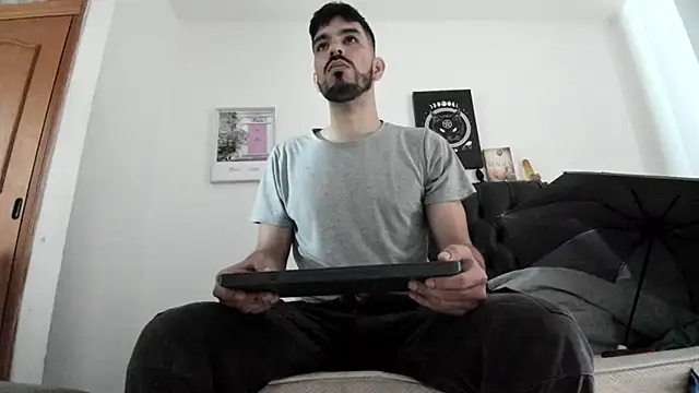 JohanyLatino online show from February 25, 12:05 pm