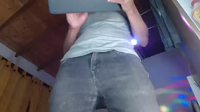 JohanyLatino online show from June 24, 2:10 am