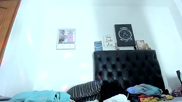 JohanyLatino online show from February 14, 10:36 pm