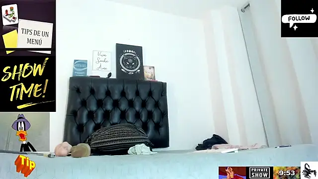 JohanyLatino online show from March 8, 3:24 pm