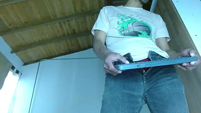 JohanyLatino online show from July 14, 10:49 pm