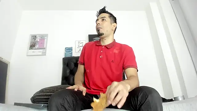 JohanyLatino online show from March 9, 4:00 pm