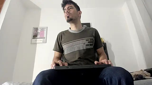 JohanyLatino online show from March 14, 11:12 am