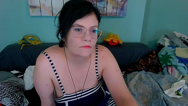 EverlyRays online show from April 12, 10:24 pm