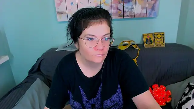 EverlyRays online show from March 23, 3:01 pm