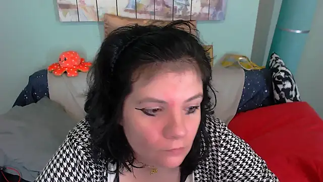 Snapshot of EverlyRays chatting on November 1, 4:30 am EverlyRays online show from November 1, 4:30 am