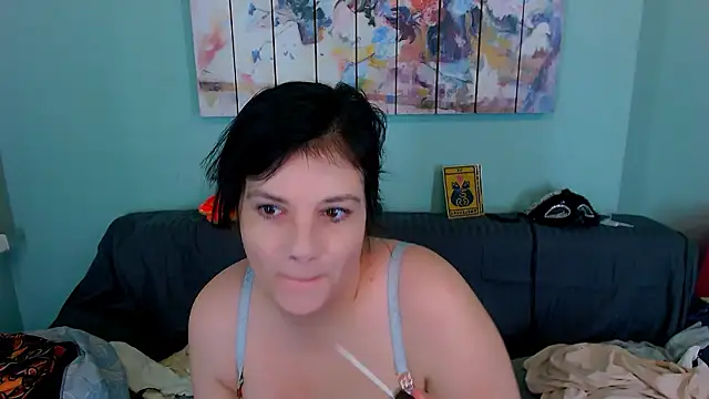 EverlyRays online show from March 10, 7:51 pm