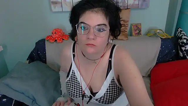 Snapshot of EverlyRays chatting on November 2, 8:25 pm EverlyRays online show from November 2, 8:25 pm