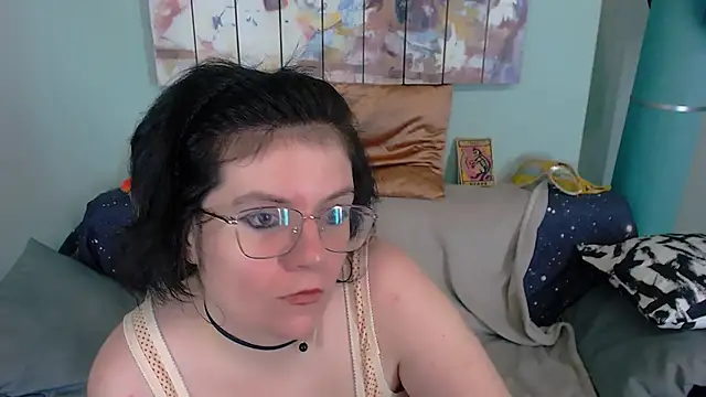 Snapshot of EverlyRays chatting on November 8, 12:09 pm EverlyRays online show from November 8, 12:09 pm