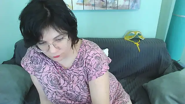 Snapshot of EverlyRays chatting on February 20, 7:34 am EverlyRays online show from February 20, 7:34 am