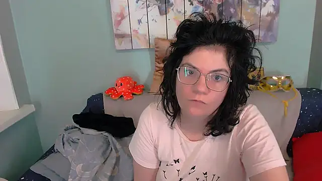 Snapshot of EverlyRays chatting on October 27, 11:44 am EverlyRays online show from October 27, 11:44 am