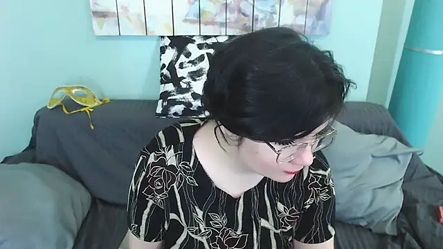 Snapshot of EverlyRays chatting on March 7, 2:23 pm EverlyRays online show from March 7, 2:23 pm