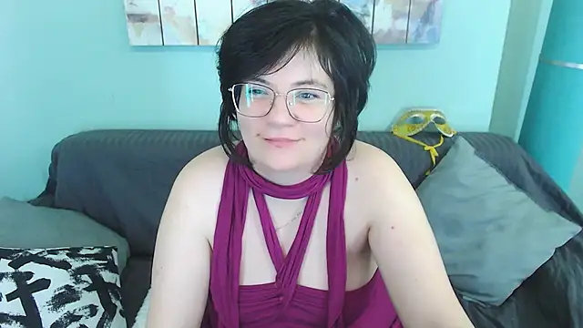 Snapshot of EverlyRays chatting on February 11, 5:50 pm EverlyRays online show from February 11, 5:50 pm