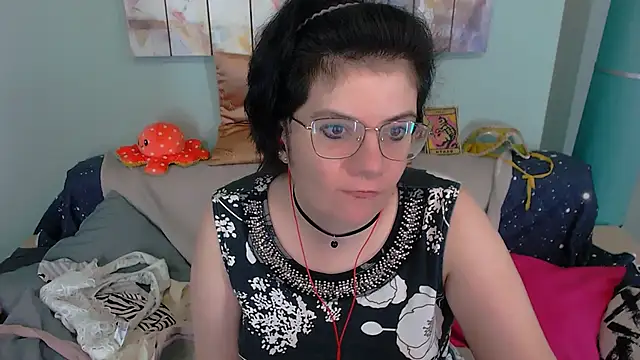 Snapshot of EverlyRays chatting on November 26, 12:38 pm EverlyRays online show from November 26, 12:38 pm