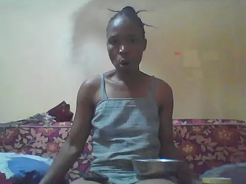 Snapshot of Smillie_prety chatting on June 10, 6:58 am Smillie prety online show from June 10, 6:58 am