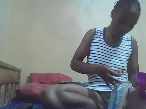 Snapshot of Smillie_prety chatting on June 8, 12:38 pm Smillie prety online show from June 8, 12:38 pm