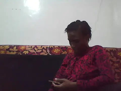 Smillie prety online show from May 21, 4:37 pm