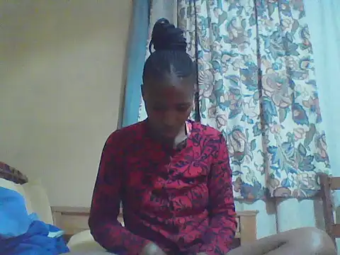 Snapshot of Smillie_prety chatting on June 14, 3:41 am Smillie prety online show from June 14, 3:41 am