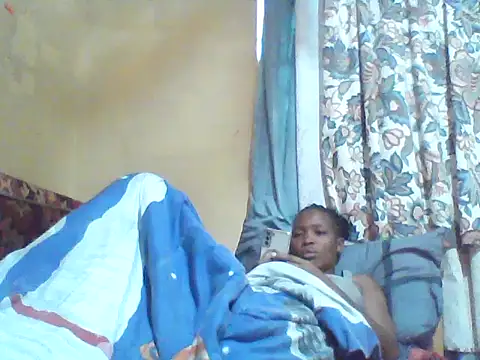 Snapshot of Smillie_prety chatting on July 3, 5:47 am Smillie prety online show from July 3, 5:47 am