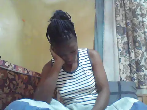 Snapshot of Smillie_prety chatting on July 9, 5:30 am Smillie prety online show from July 9, 5:30 am