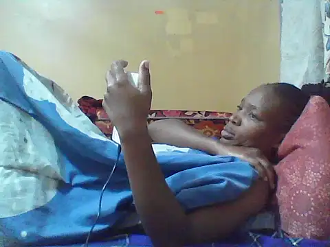 Snapshot of Smillie_prety chatting on June 12, 3:59 am Smillie prety online show from June 12, 3:59 am