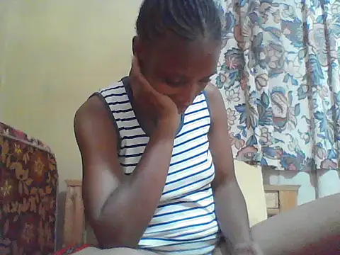 Snapshot of Smillie_prety chatting on June 12, 4:05 pm Smillie prety online show from June 12, 4:05 pm