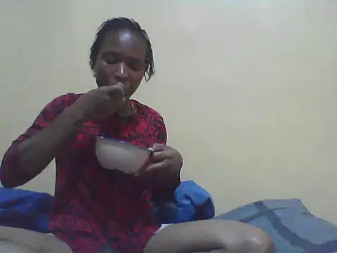 Smillie prety online show from March 4, 5:10 pm