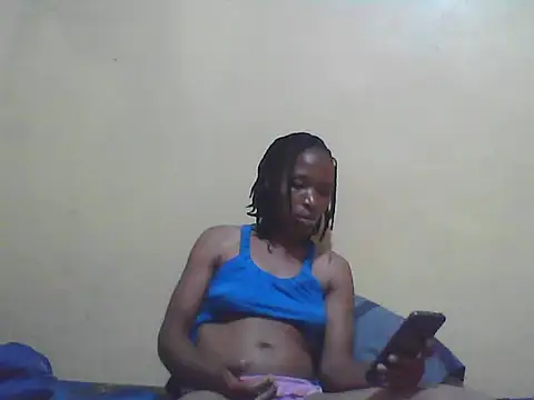 Snapshot of Smillie_prety chatting on December 17, 5:18 pm Smillie prety online show from December 17, 5:18 pm