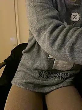 AlisaaRose online show from February 20, 6:03 pm