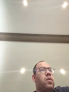 steviebigdick1992 online show from November 12, 1:37 pm