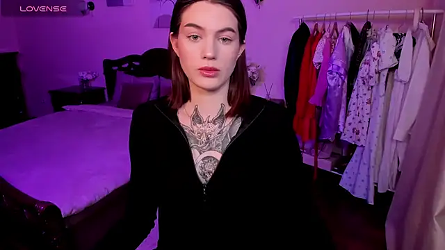 Snapshot of NikkieKatty chatting on February 22, 5:13 pm NikkieKatty online show from February 22, 5:13 pm