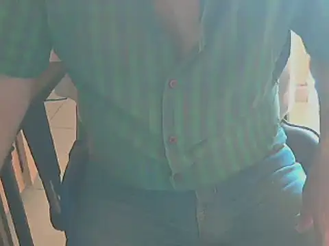 Snapshot of angelgarcia269 chatting on March 4, 11:29 am angelgarcia269 online show from March 4, 11:29 am
