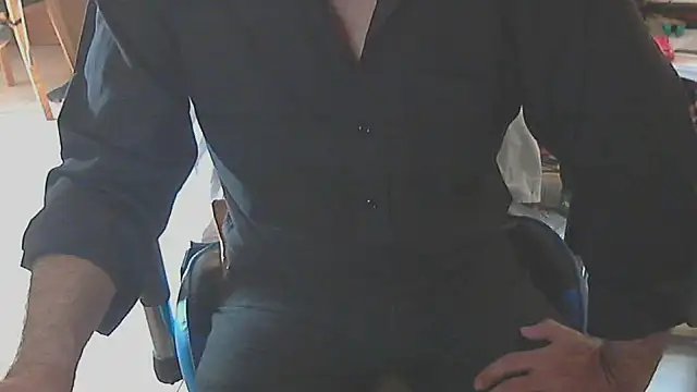 Snapshot of angelgarcia269 chatting on October 11, 1:01 pm angelgarcia269 online show from October 11, 1:01 pm
