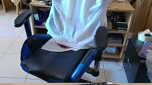 Snapshot of angelgarcia269 chatting on December 18, 3:16 pm angelgarcia269 online show from December 18, 3:16 pm