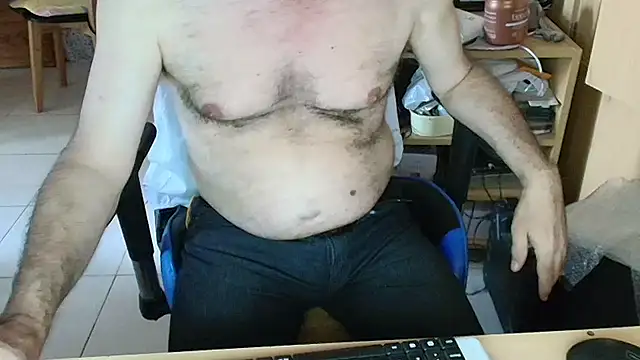 Snapshot of angelgarcia269 chatting on February 19, 11:40 am angelgarcia269 online show from February 19, 11:40 am